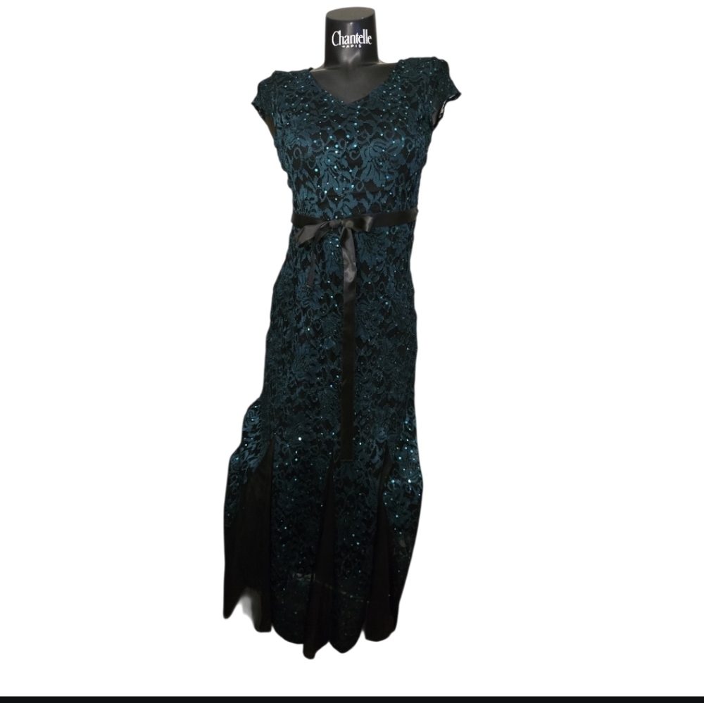 Candalite Petite maxi dress black with green lace overlay